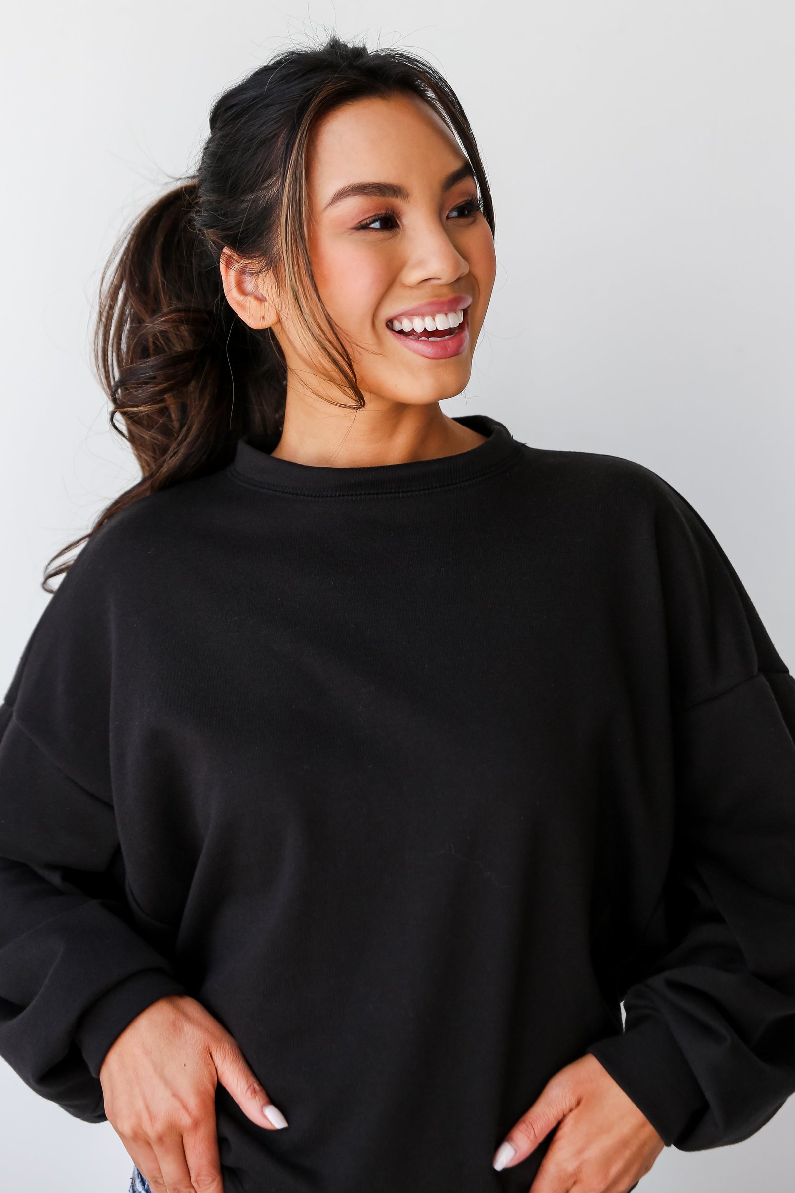 Tatum Black Sweatshirt - DU DEAL