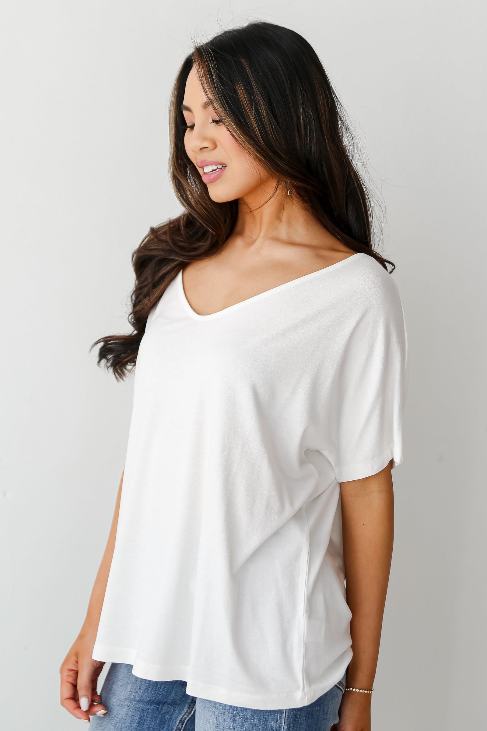 Mackenzie Everyday White Tee - DU DEAL